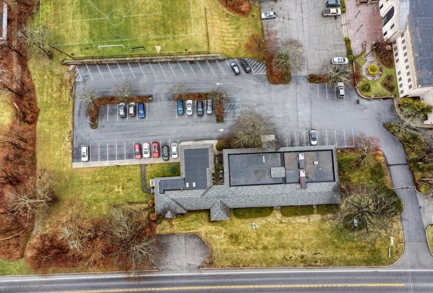 More Photos Of 515-527 Route 22, Pawling Loft Creative Space For Sale