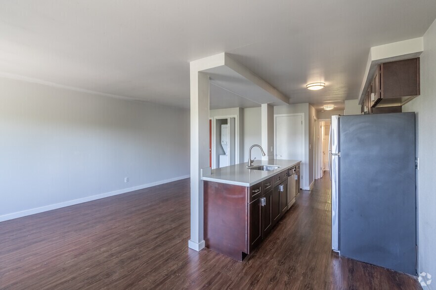 More Photos Of 2515 Thorndyke Ave W, Seattle Multifamily For Sale