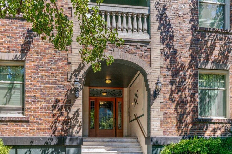 More Photos Of 1052 E Thomas St, Seattle Apartments For Sale