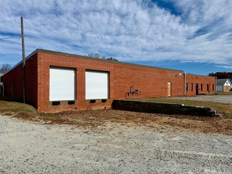 Primary Photo Of 1410-1414 Trinity Ave, High Point Warehouse For Lease