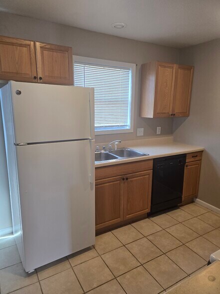 More Photos Of 593-621 Glen Ct, Lansing Apartments For Sale