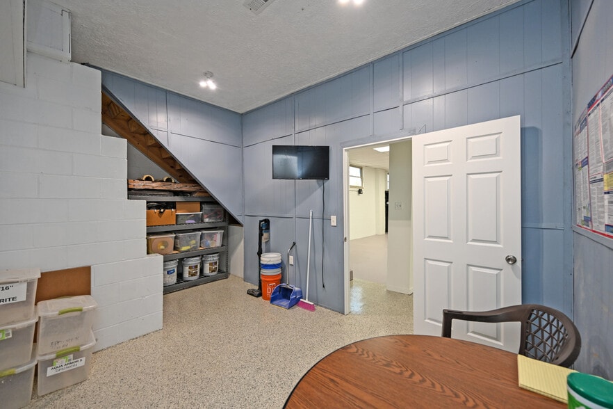 More Photos Of 340 W Main St, Batavia Office For Sale