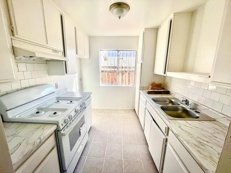 More Photos Of 1333 Bates Ave, Los Angeles Apartments For Sale