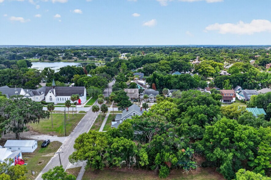 More Photos Of 527 E Lemon Ave, Eustis Apartments For Sale