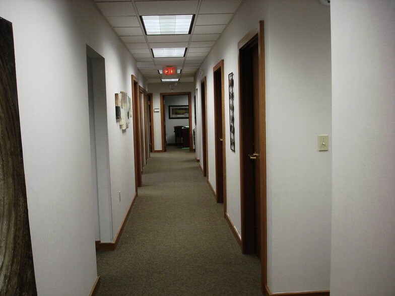 More Photos Of 2641 Oakstone Dr, Columbus Office For Lease