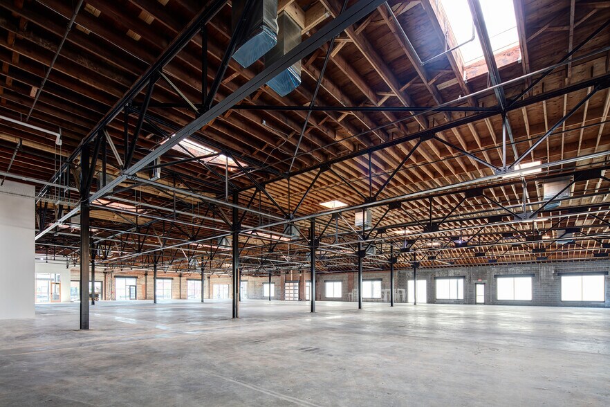 More Photos Of 1018 Jay St, Charlotte Office Residential For Lease