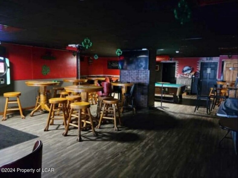 More Photos Of 319 Main St, Pittston Bar For Sale