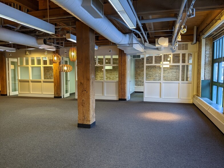 More Photos Of 400 N 1st St, Minneapolis Loft Creative Space For Sale