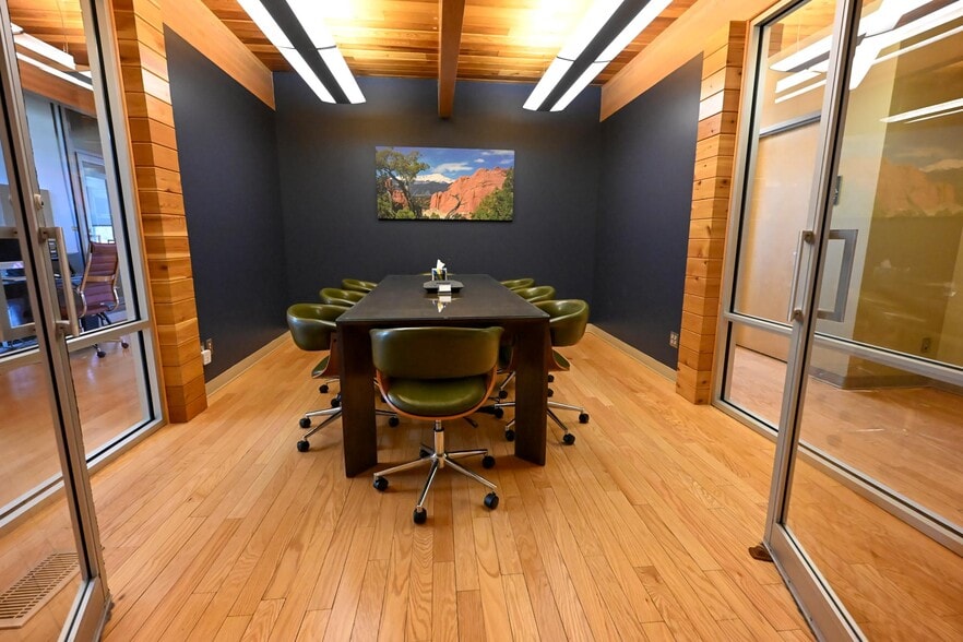 More Photos Of 1122 N El Paso St, Colorado Springs Office For Sale