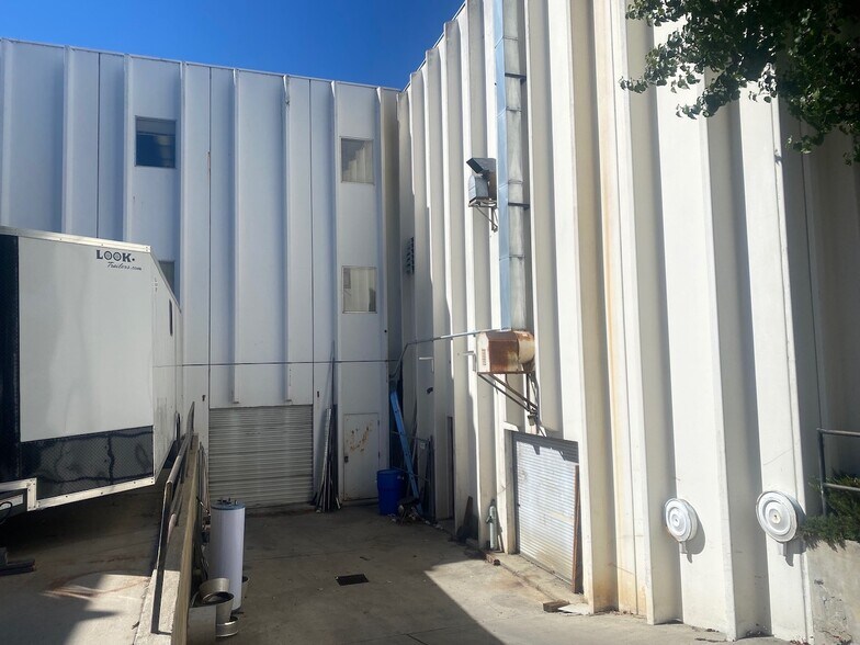 More Photos Of 1453 W 820 N, Provo Manufacturing For Sale