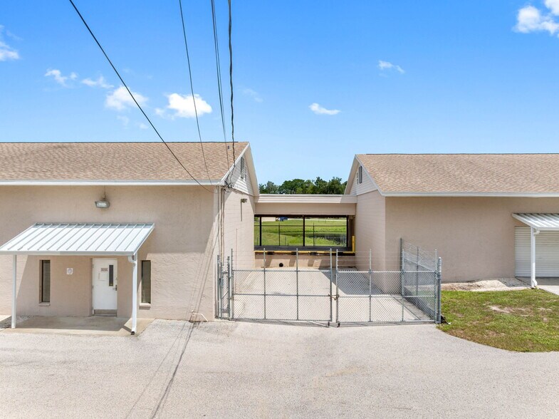 More Photos Of 9610 Harney Rd, Thonotosassa Warehouse For Sale