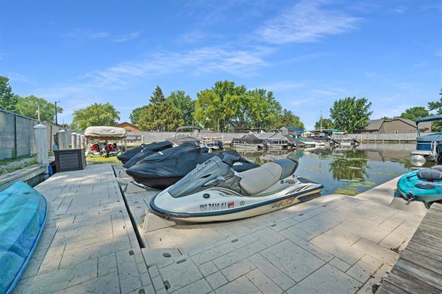 More Photos Of 1000 Bauman St, Oshkosh Marina For Sale