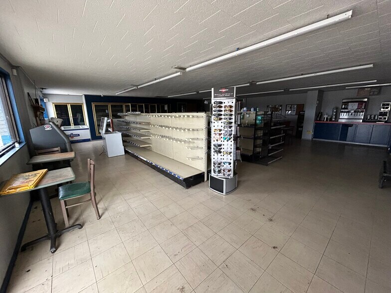 More Photos Of 6880 Highway 9, Center Ridge Service Station For Sale