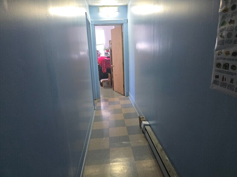 More Photos Of 6001 Upland St, Philadelphia Storefront For Lease