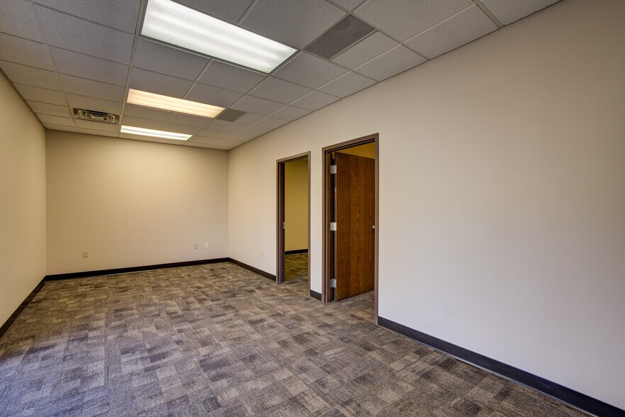 More Photos Of 5739 Observation Ct, Colorado Springs Warehouse For Lease