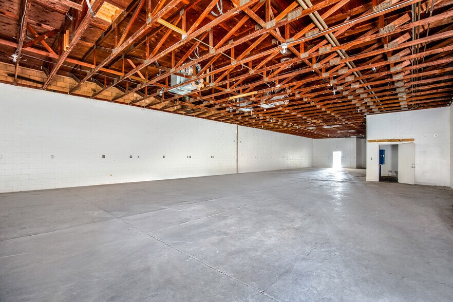 More Photos Of 18738 5th St, Bloomington Industrial For Sale