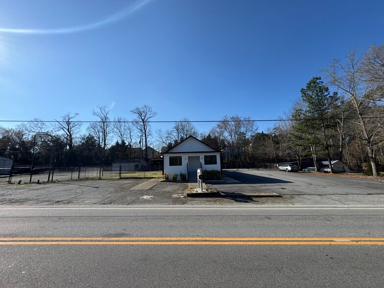 More Photos Of 2719 Huff Dr, Lawrenceville Office For Lease