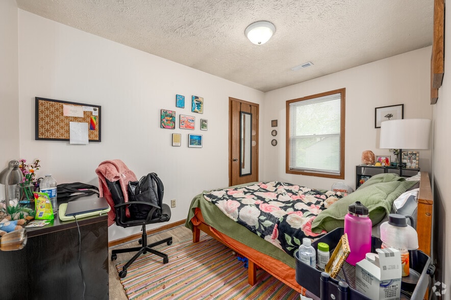 More Photos Of 400 S Grant St, West Lafayette Apartments For Sale
