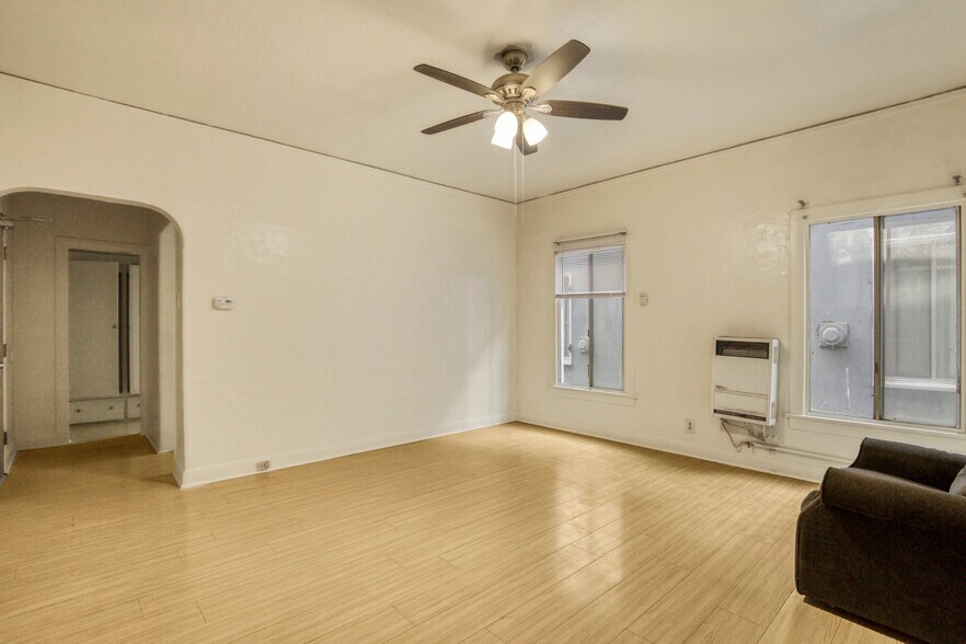 More Photos Of 844 W Martin Luther King Jr Blvd, Los Angeles Apartments For Sale