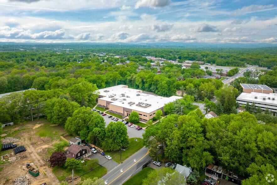 More Photos Of 222 New Rd, Parsippany Light Manufacturing For Lease