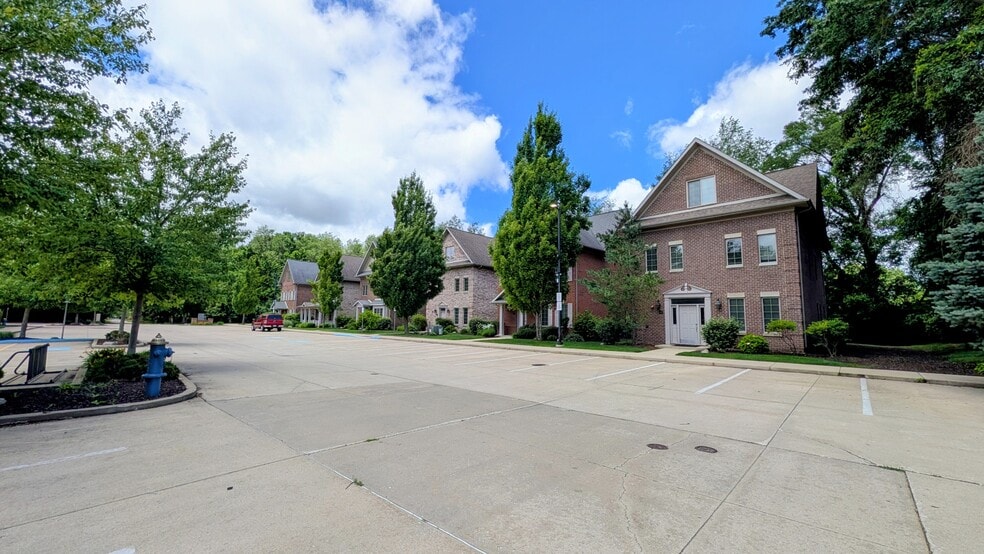 More Photos Of 18088-18140 Legacy Village Ct, South Bend Apartments For Sale