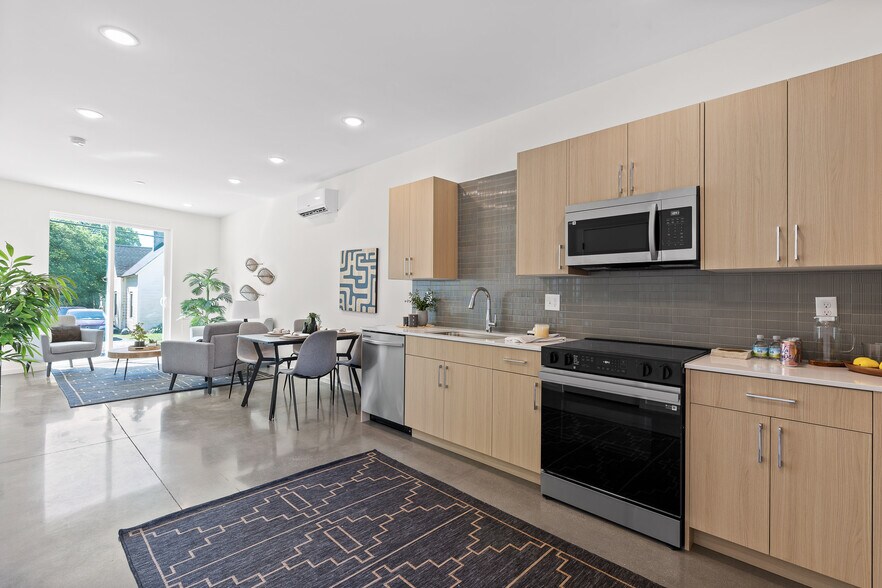More Photos Of 1602 N Central St, Knoxville Apartments For Sale