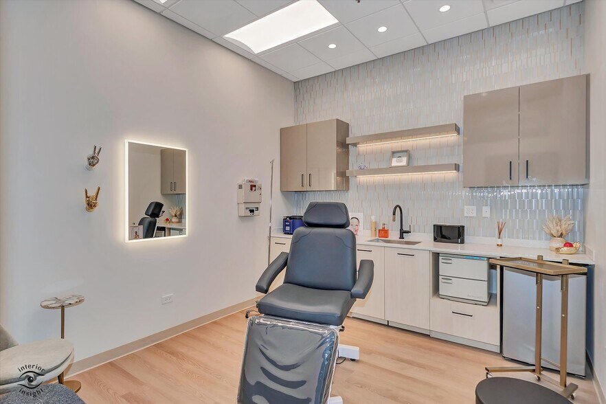 More Photos Of 5143-5151 Mochel Dr, Downers Grove Office For Sale