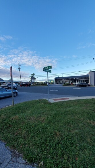 More Photos Of 2 Oakway Rd, Timonium Office For Lease