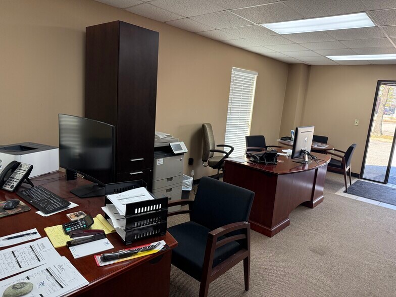 More Photos Of 5674 Cleaves Dr, Arlington Office For Lease