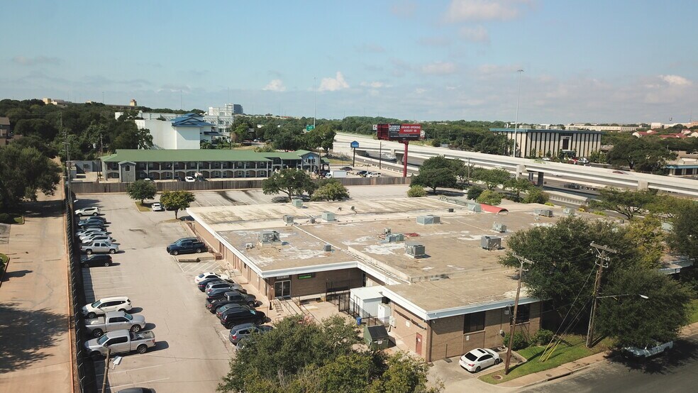 More Photos Of 2801 S Interstate 35 S, Austin Loft Creative Space For Lease