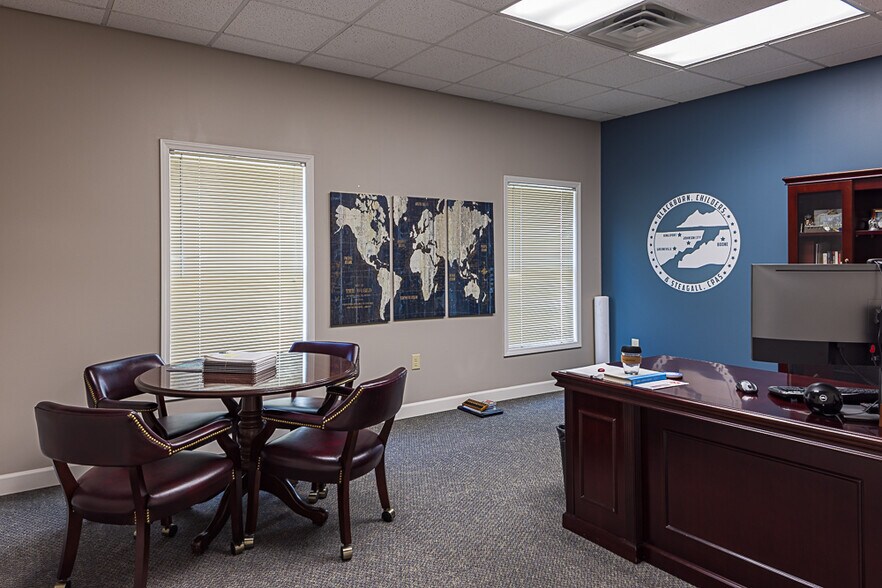 More Photos Of 801-C Sunset Dr, Johnson City Office Residential For Lease