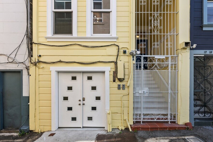 More Photos Of 4-4A Card Alley, San Francisco Apartments For Sale