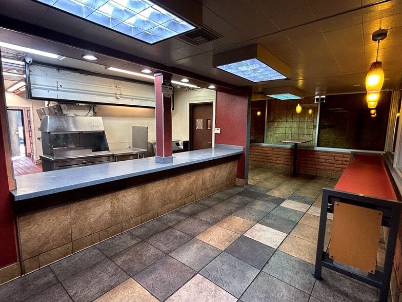 More Photos Of 1160 Aviation Blvd, Hermosa Beach Fast Food For Lease