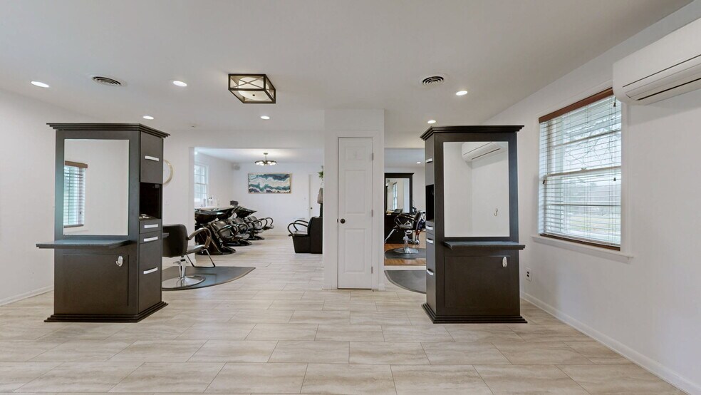 More Photos Of 2898 Elm Hill Pike, Nashville Office Residential For Sale