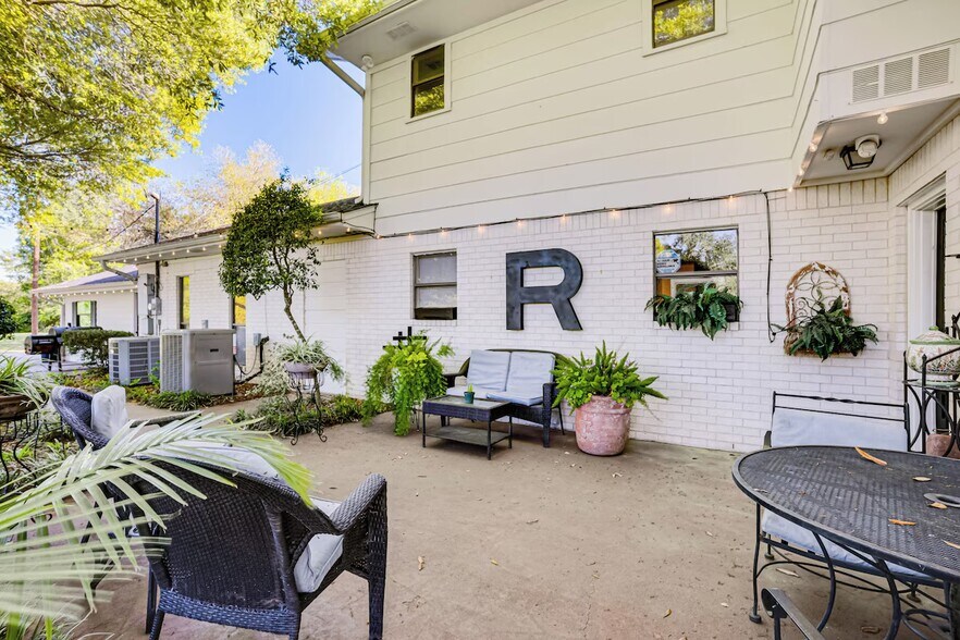 More Photos Of 601 N Shipp St, Madisonville Specialty For Sale