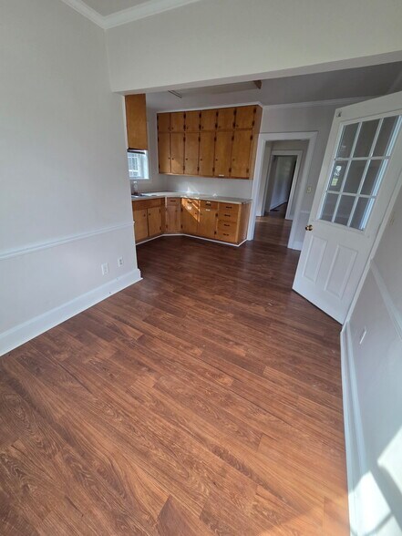 More Photos Of 5335 Airport Rd NW, Roanoke Storefront Retail Office For Lease