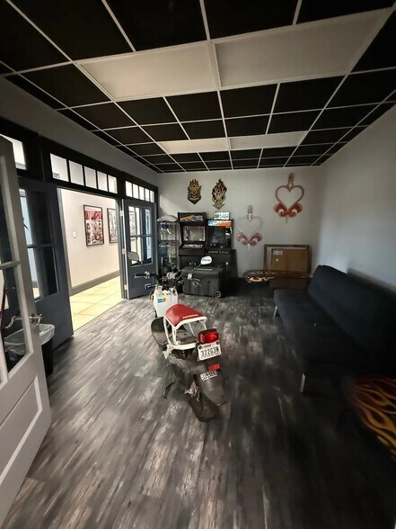 More Photos Of 4632 Pontchartrain Dr, Slidell Flex For Sale