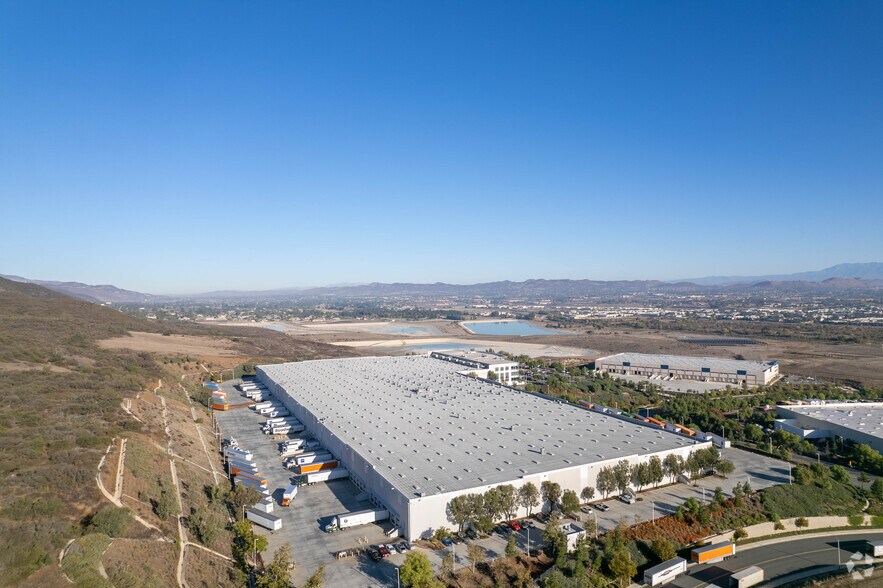 More Photos Of 42500 Winchester Rd, Temecula Distribution For Sale