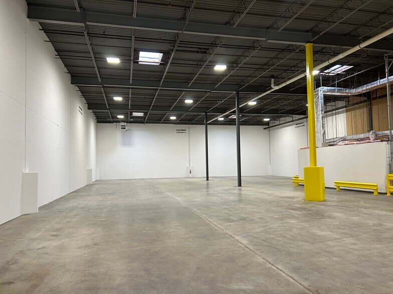 More Photos Of 90-112 Northfield Ave, Edison Warehouse For Lease