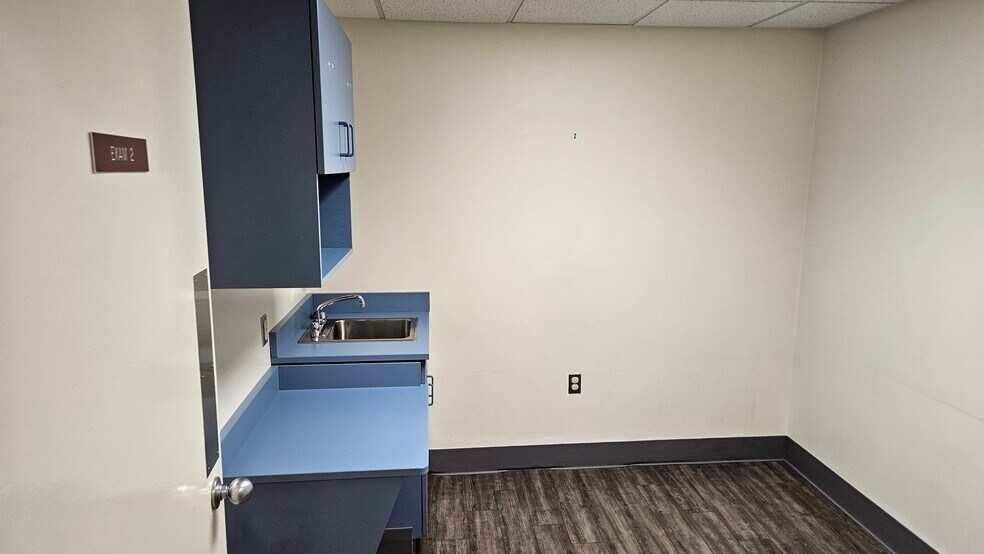 More Photos Of 4 Chateau Ln, Barboursville Medical For Sale