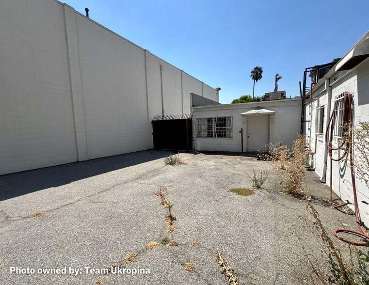 More Photos Of 731 E Walnut St, Pasadena Storefront Retail Office For Sale