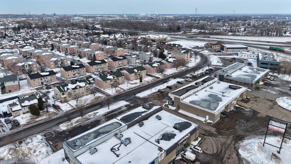 More Photos Of 6205 St Corbeil, Trois-Rivières Office For Sale