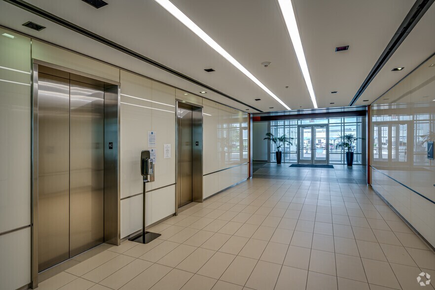 More Photos Of 10344 Sam Houston Park Dr, Houston Office For Lease