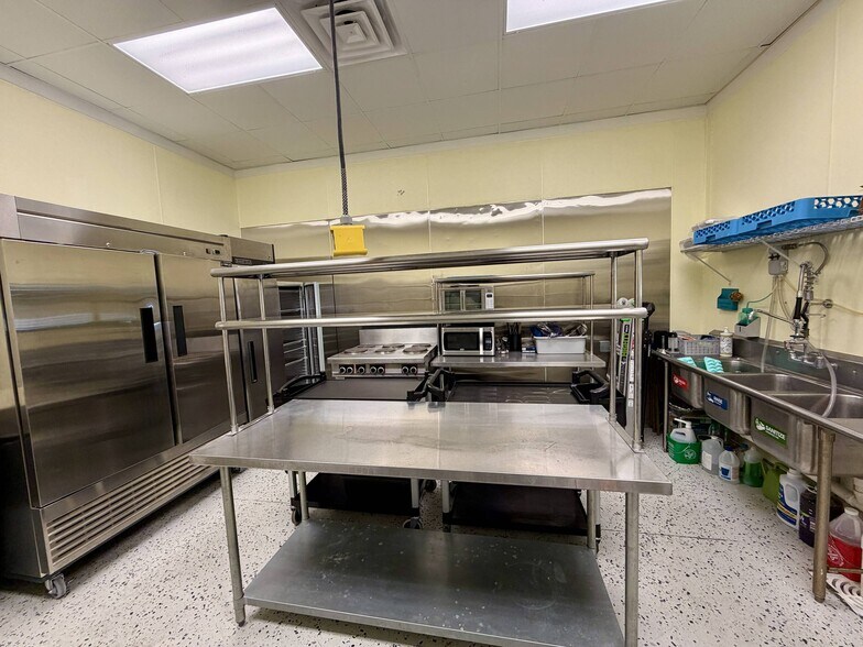 More Photos Of 1437 N US Highway 1, Ormond Beach Office For Sale