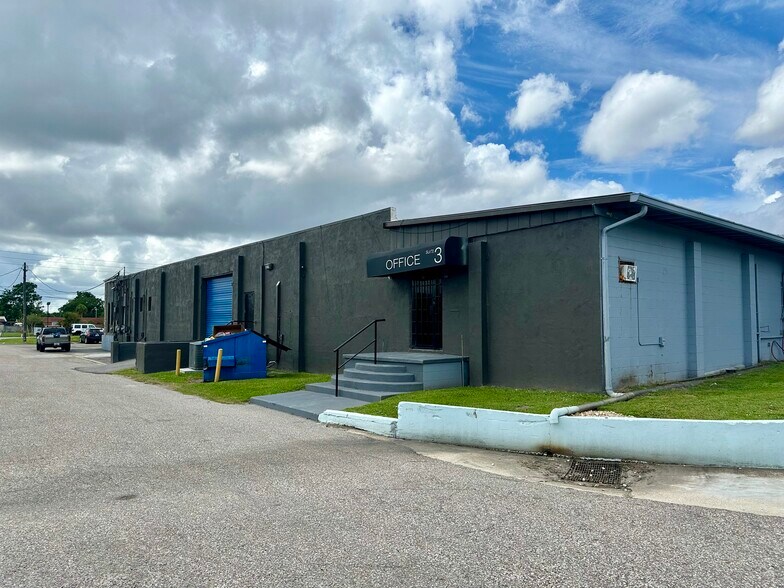 More Photos Of 1011 W Lancaster Rd, Orlando General Retail For Sale