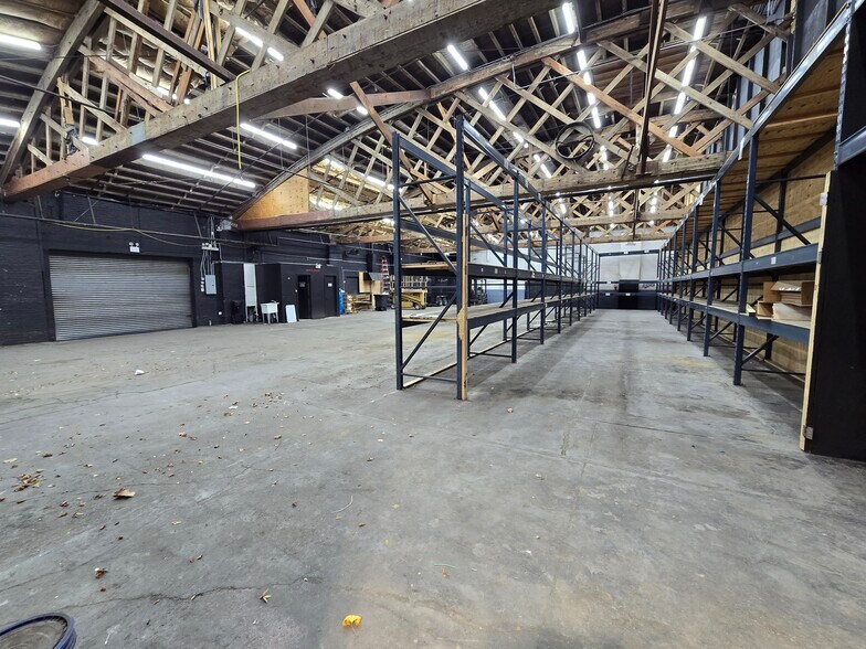 More Photos Of 837 3rd Ave, Brooklyn Warehouse For Lease