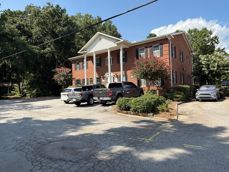 More Photos Of 7436 Forest Ct, Irmo Office For Lease