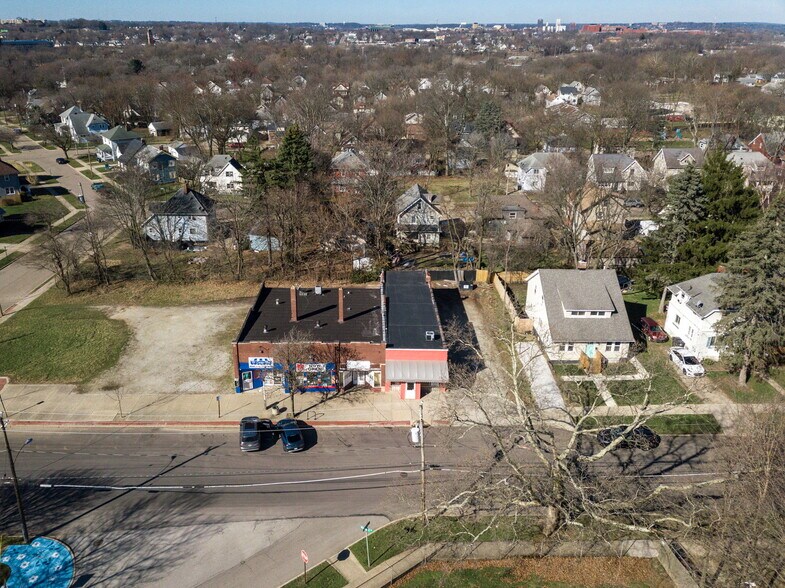 More Photos Of 314 Pioneer St, Akron Storefront For Sale