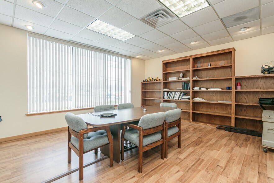 More Photos Of 300 Buell Rd, Rochester Loft Creative Space For Sale