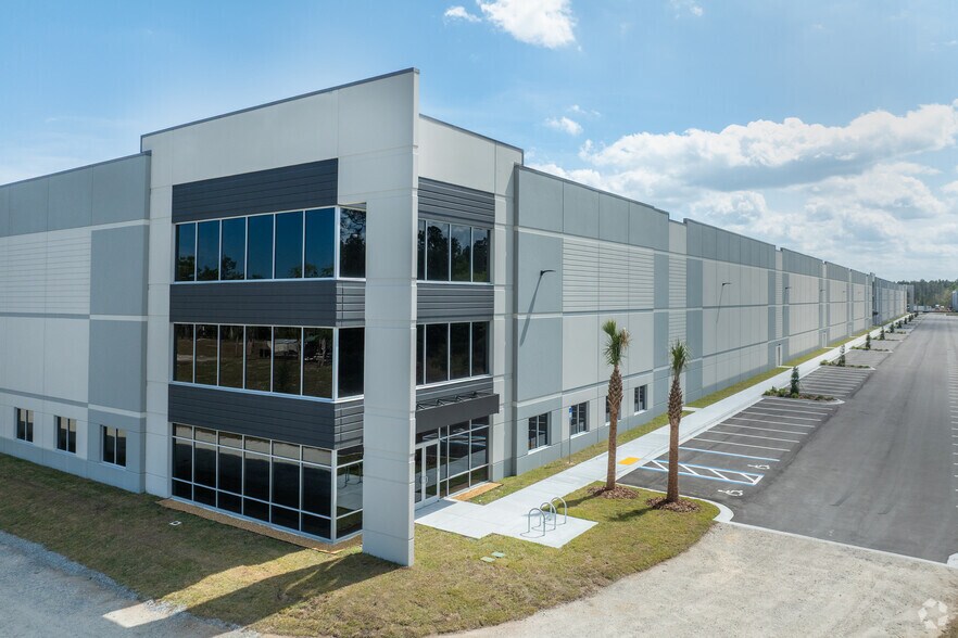 More Photos Of 9395 Pritchard Rd, Jacksonville Warehouse For Sale